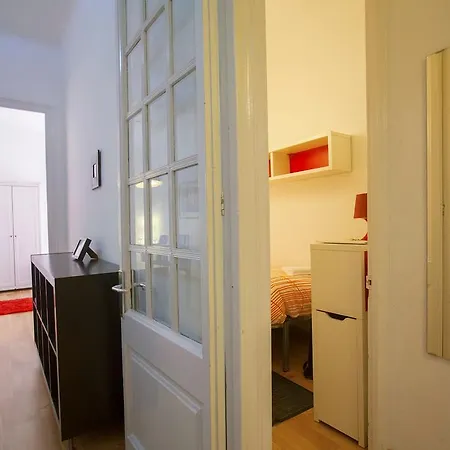 Gaudi Sagrada Familia Apartment Barcelona