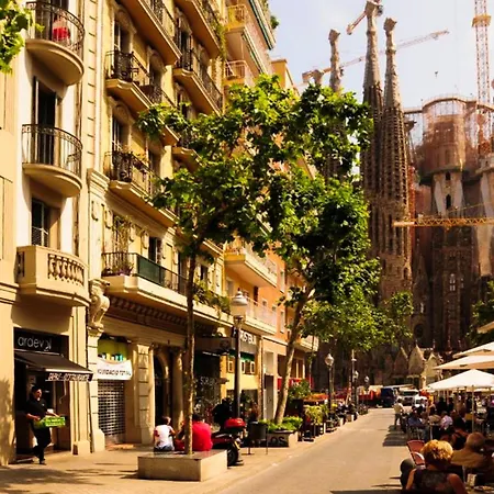 Gaudi Sagrada Familia Apartment Barcelona